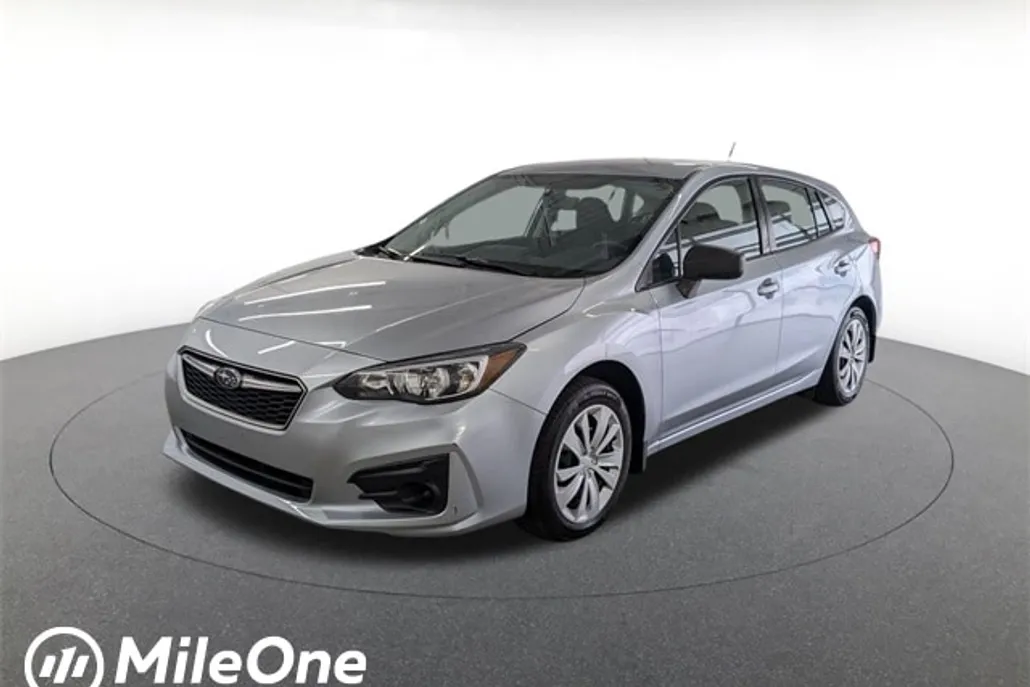 2017 Subaru Impreza 2.0i photo 1