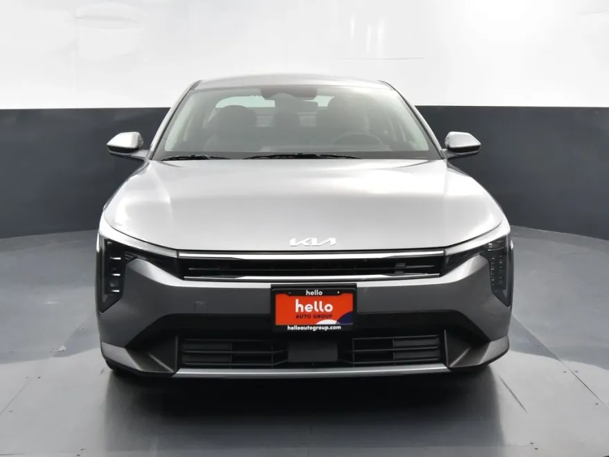 2025 Kia K4 EX photo 1