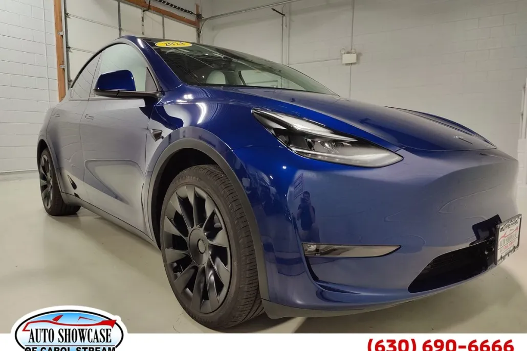 2024 Tesla Model Y Long Range photo 1