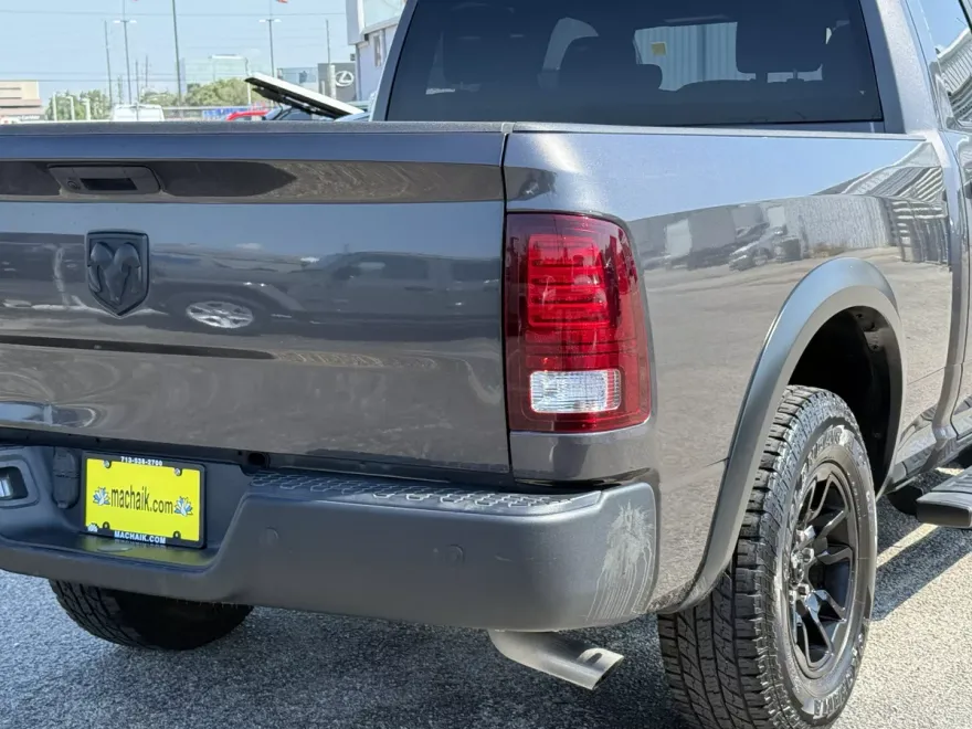 2022 Ram 1500 SLT photo 1