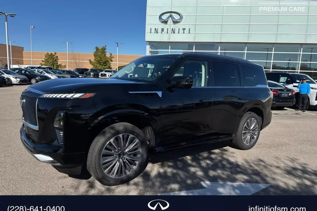 2025 Infiniti QX80 Luxe photo 1