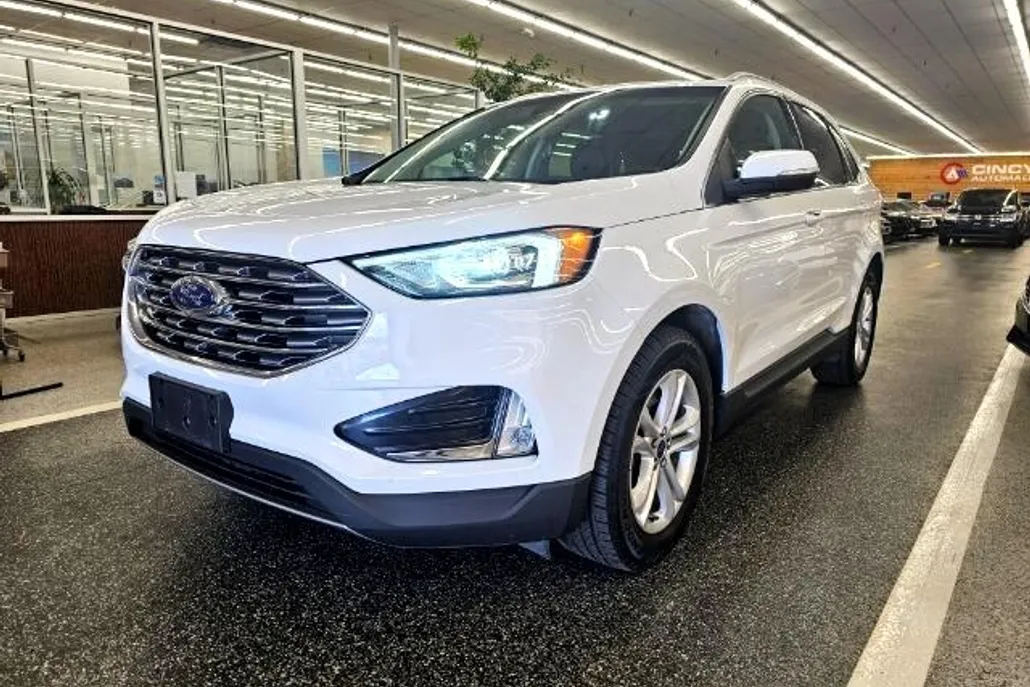 2019 Ford Edge SEL photo 1
