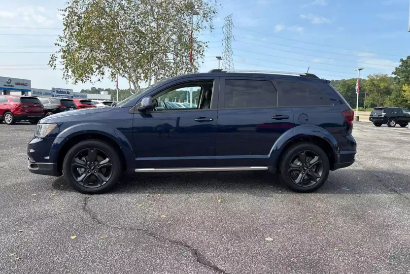 2020 Dodge Journey Crossroad photo 1