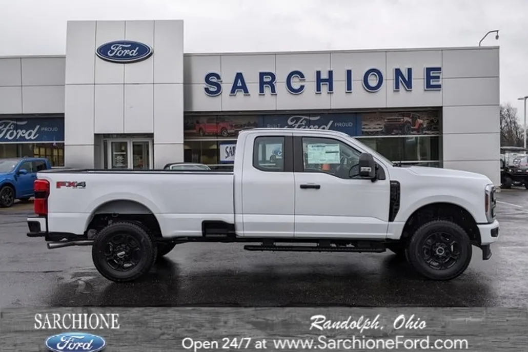 2025 Ford F-350 XL photo 1