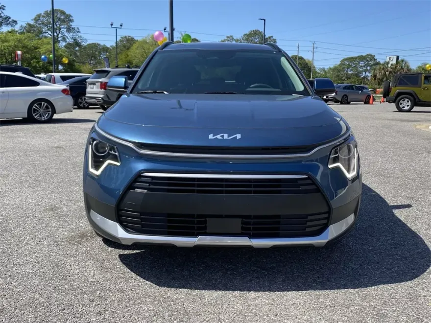 2025 Kia Niro EX photo 1