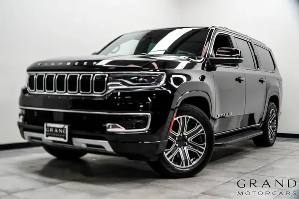 2023 Jeep Wagoneer L Series II photo 1