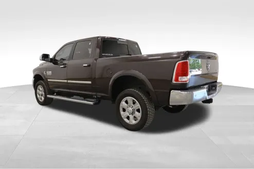 2017 Ram 2500 Laramie photo 3