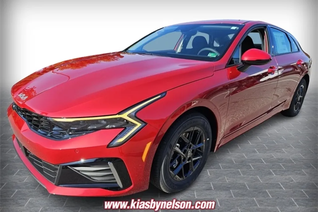 2025 Kia K5 LXS photo 1
