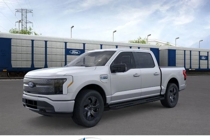 2025 Ford F-150 Lightning photo 1
