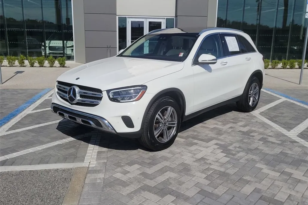 2022 Mercedes Benz GLC 300 photo 1
