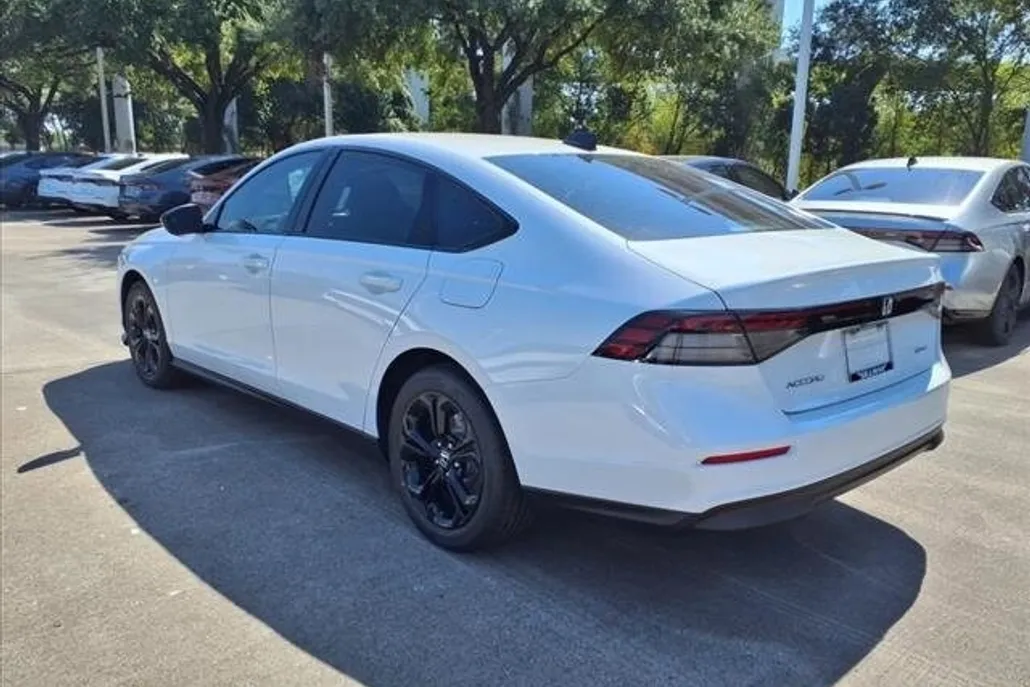 2025 Honda Accord SE photo 1