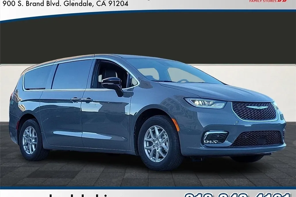 2025 Chrysler Pacifica photo 1