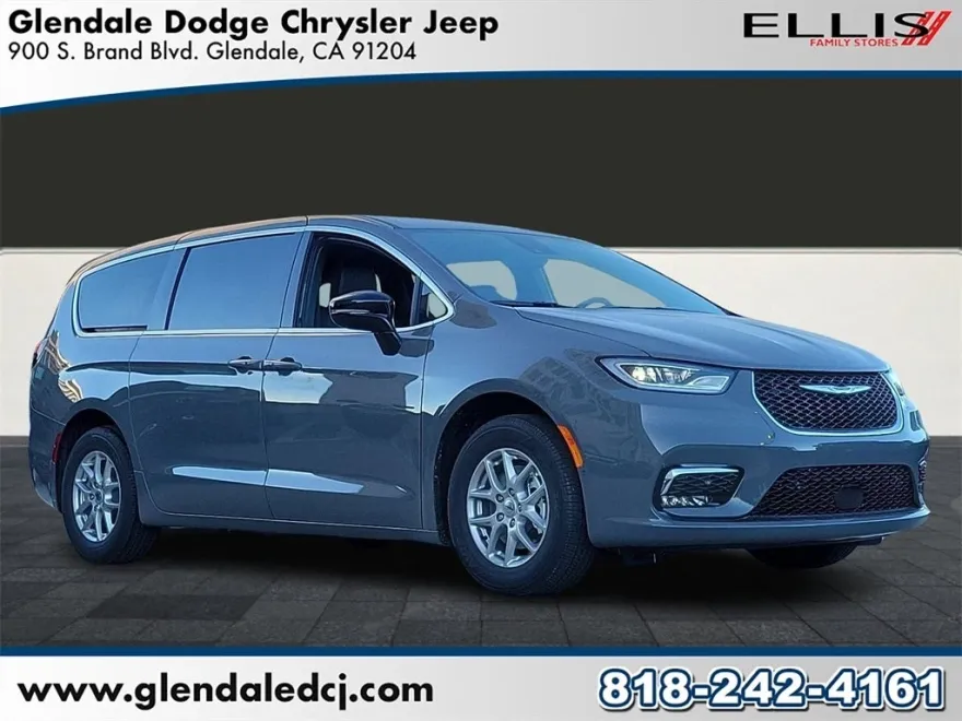 2025 Chrysler Pacifica photo 1