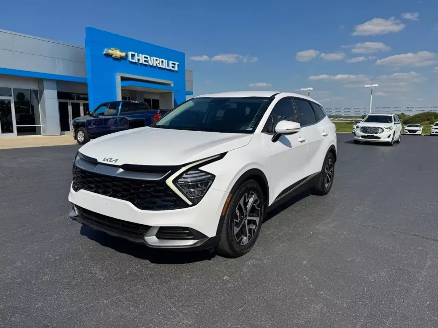 2024 Kia Sportage EX photo 1