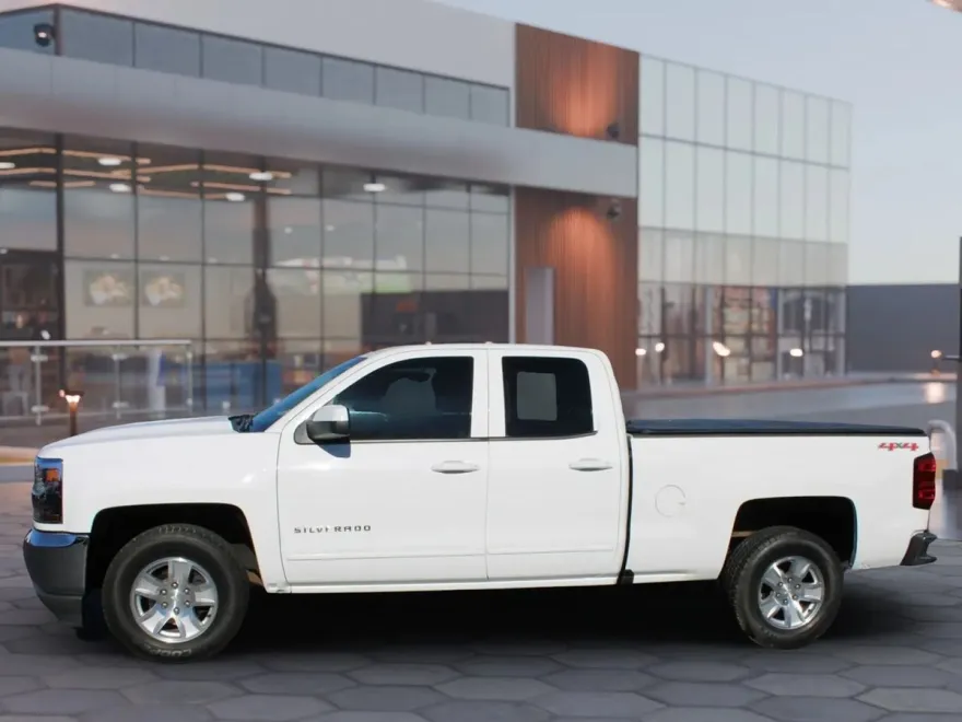 2016 Chevrolet Silverado 1500 Z71 LT photo 1