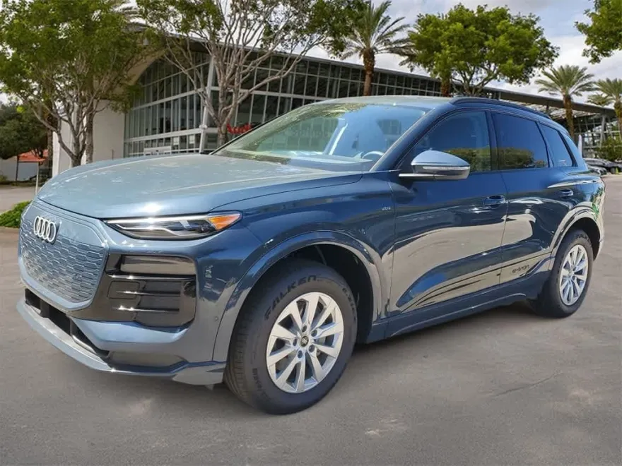 2025 Audi Q6 E-tron Premium photo 1