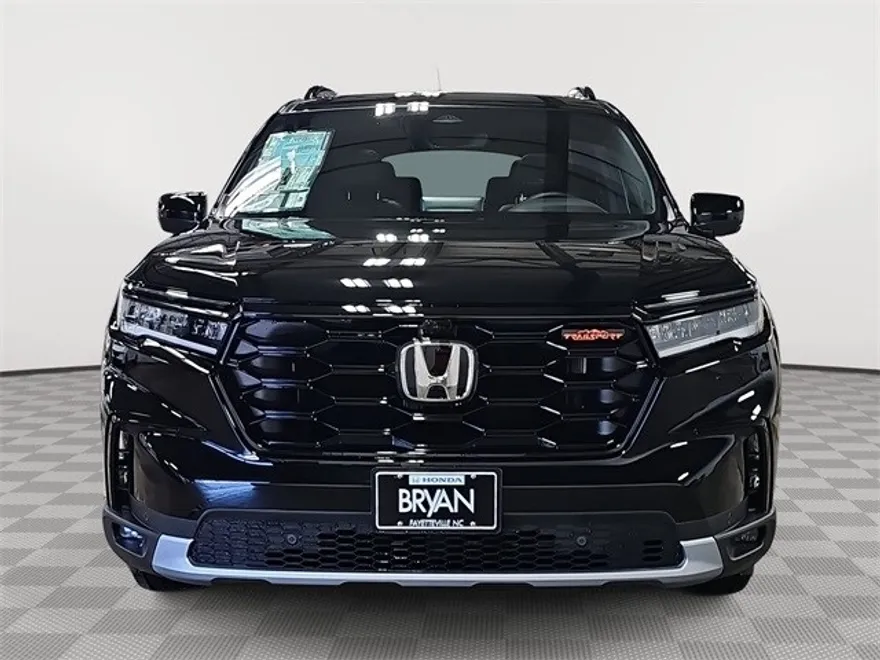 2025 Honda Pilot TrailSport photo 1