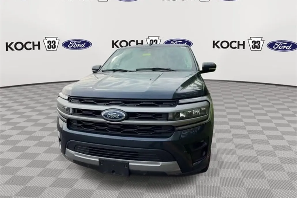 2024 Ford Expedition XLT photo 1
