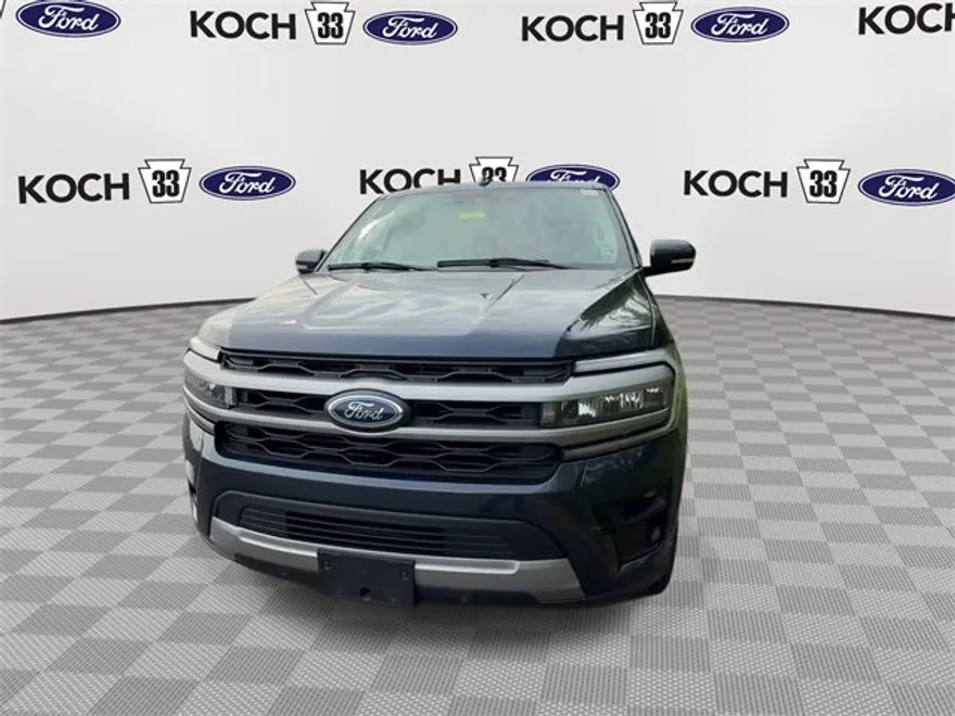 2024 Ford Expedition XLT photo 1