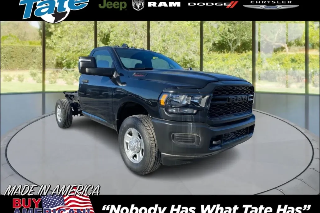 2023 Ram 3500 Tradesman photo 1