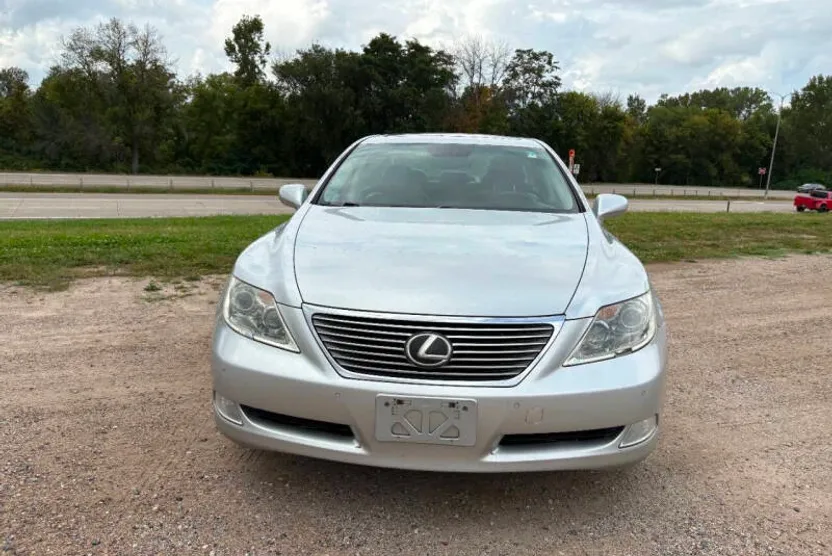 2009 Lexus LS 460 L photo 1