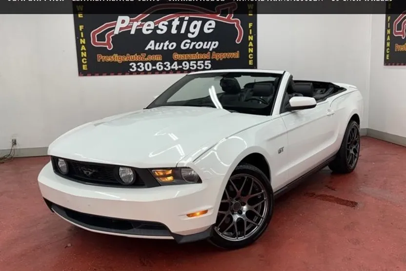 2010 Ford Mustang GT Premium photo 1