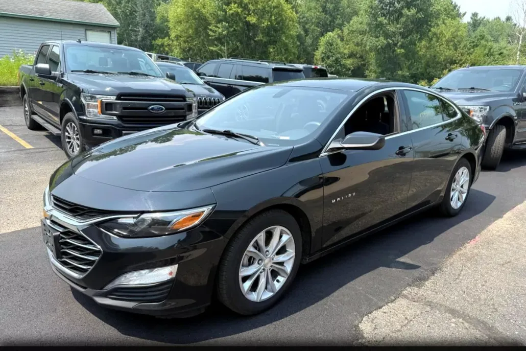 2022 Chevrolet Malibu 1LT photo 1