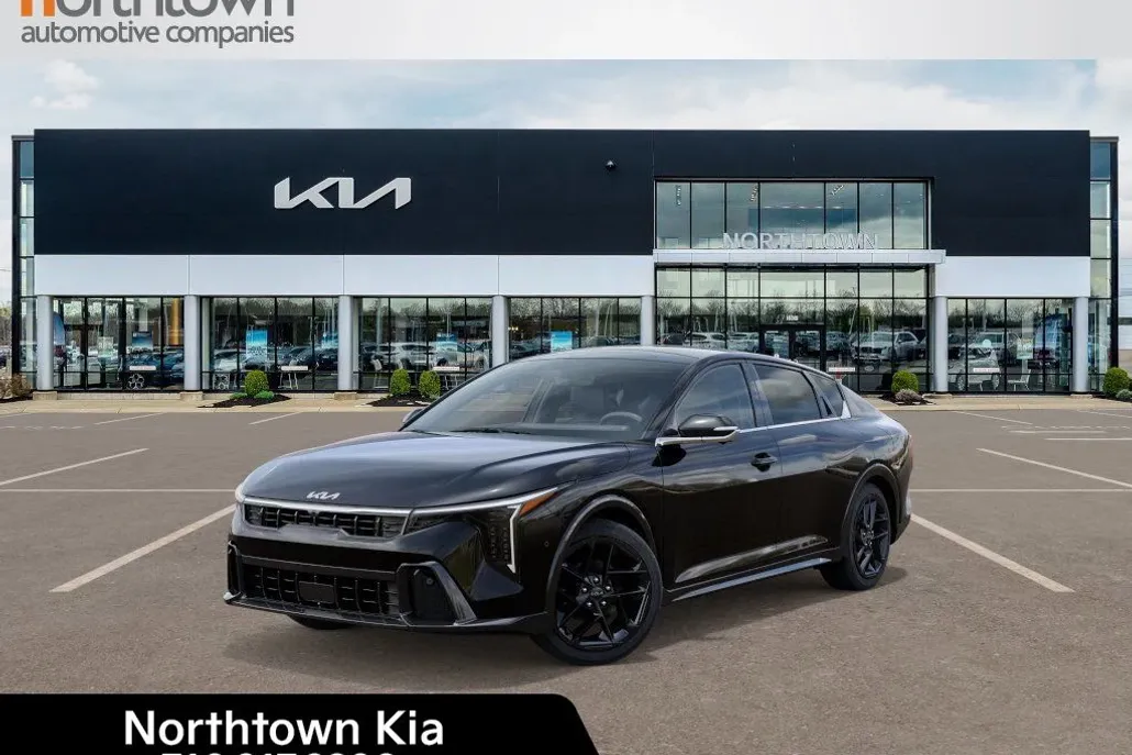 2025 Kia K4 GT-Line Turbo photo 1
