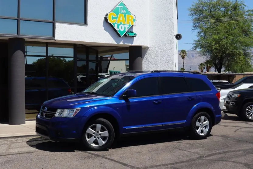 2012 Dodge Journey SXT photo 1