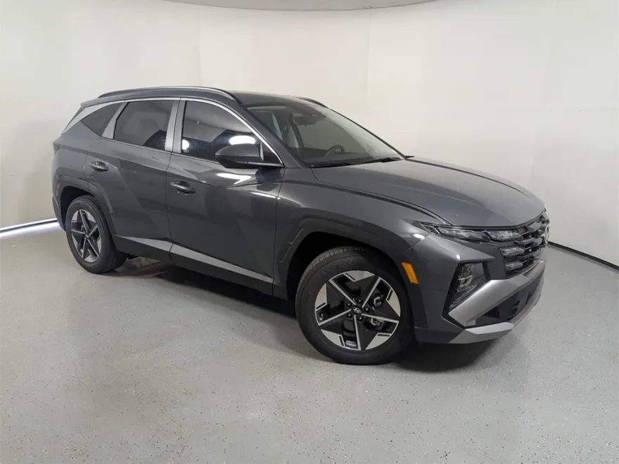 2025 Hyundai Tucson SEL photo 1