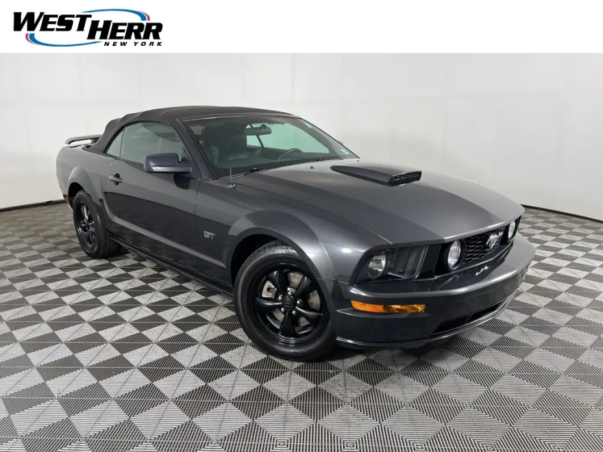 2007 Ford Mustang GT Deluxe photo 1