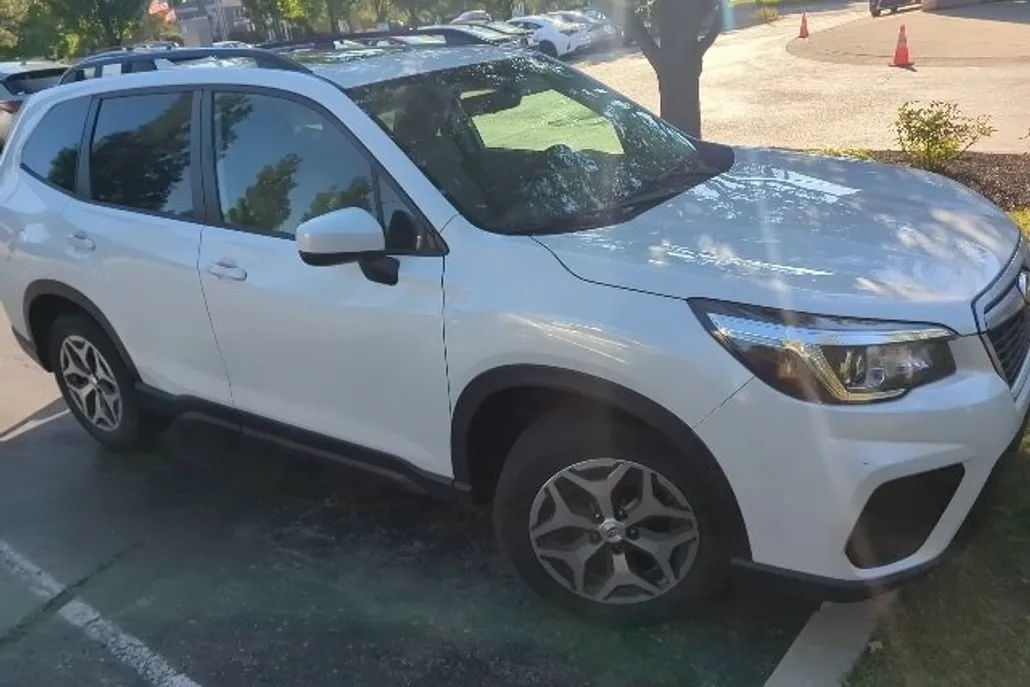 2020 Subaru Forester Premium Base photo 1