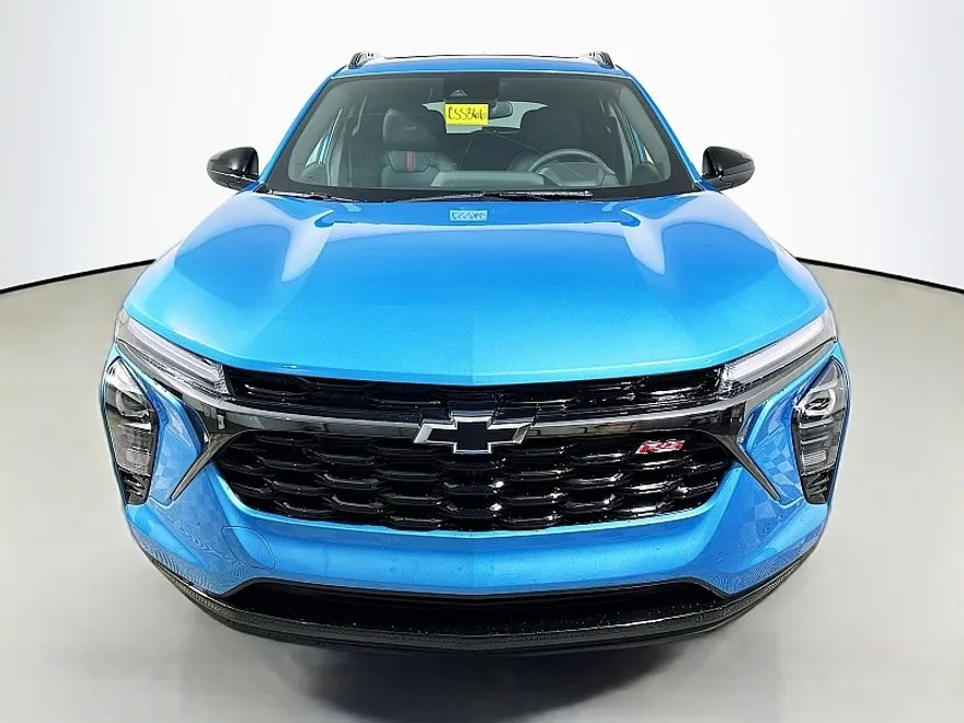 2025 Chevrolet Trax photo 1