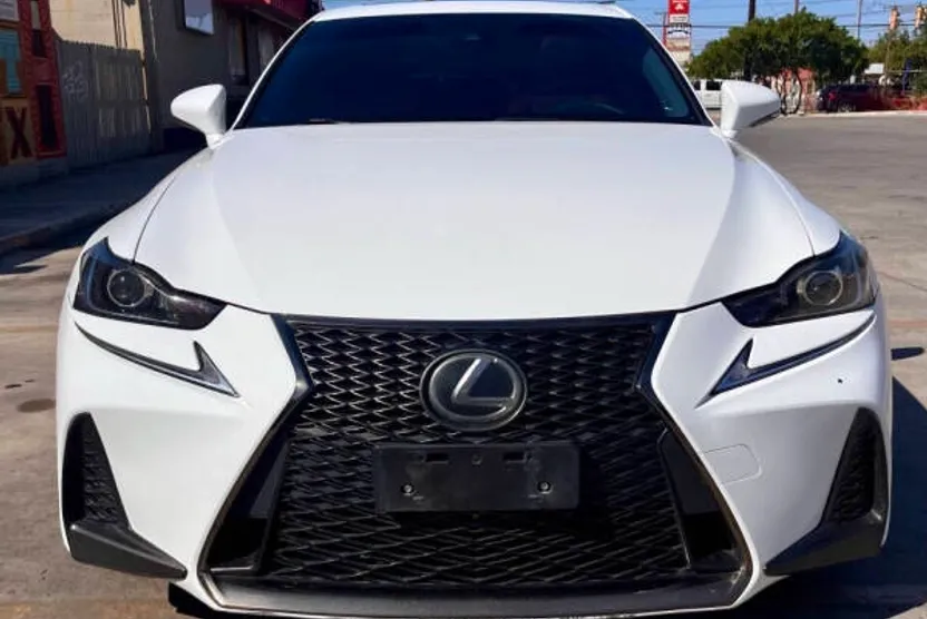 2018 Lexus IS 300 F SPORT photo 1
