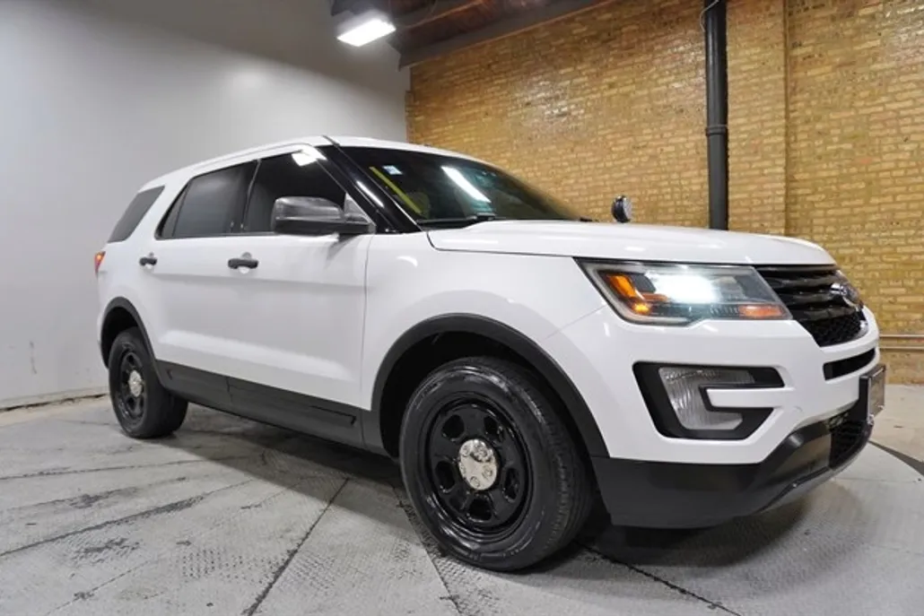 2017 Ford Explorer photo 1
