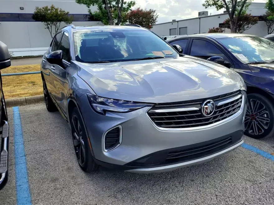 2023 Buick Envision Essence photo 1
