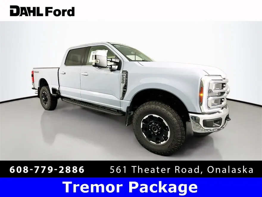 2025 Ford F-250 Lariat photo 1