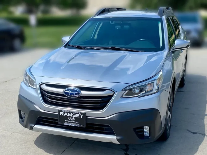 2021 Subaru Outback Limited photo 1