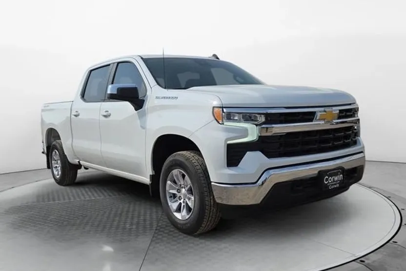 2026 Chevrolet Silverado 1500 LT photo 1