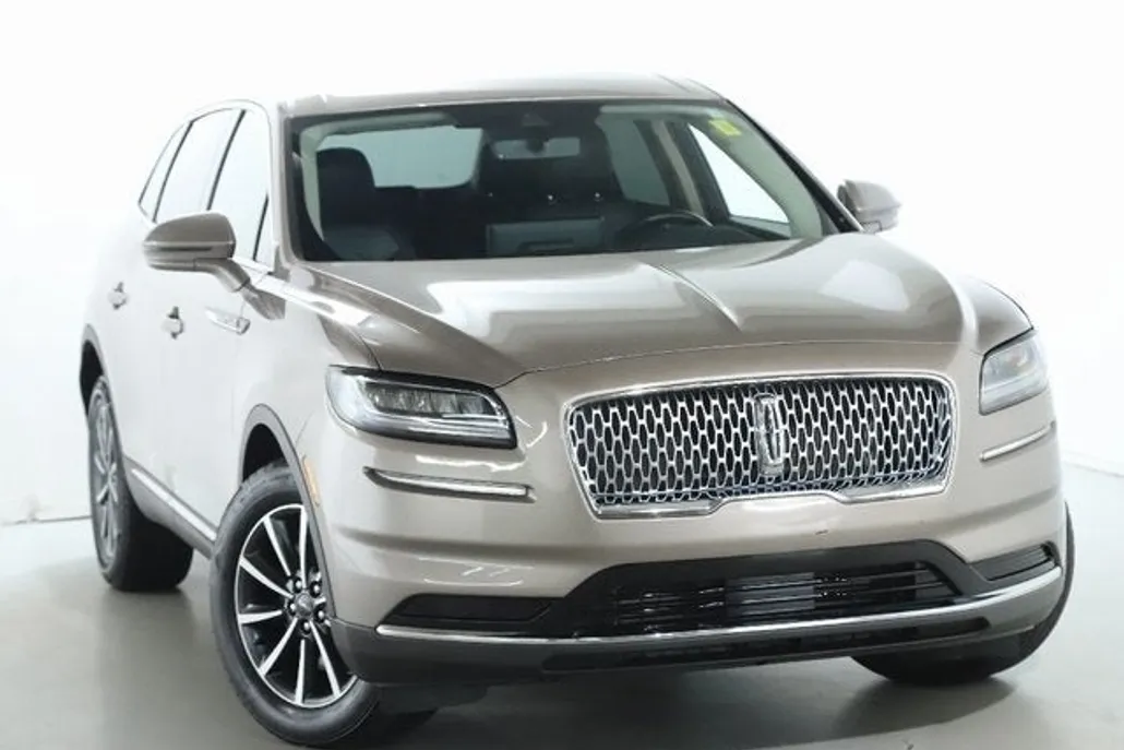 2021 Lincoln Nautilus Standard photo 1