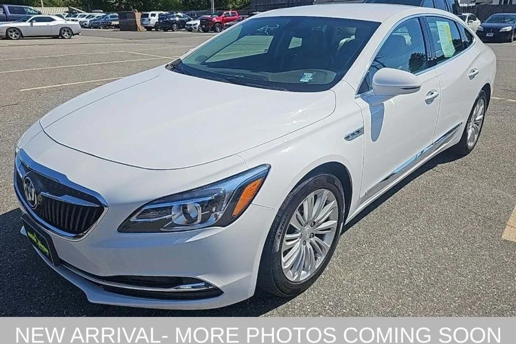 2019 Buick LaCrosse Essence photo 1