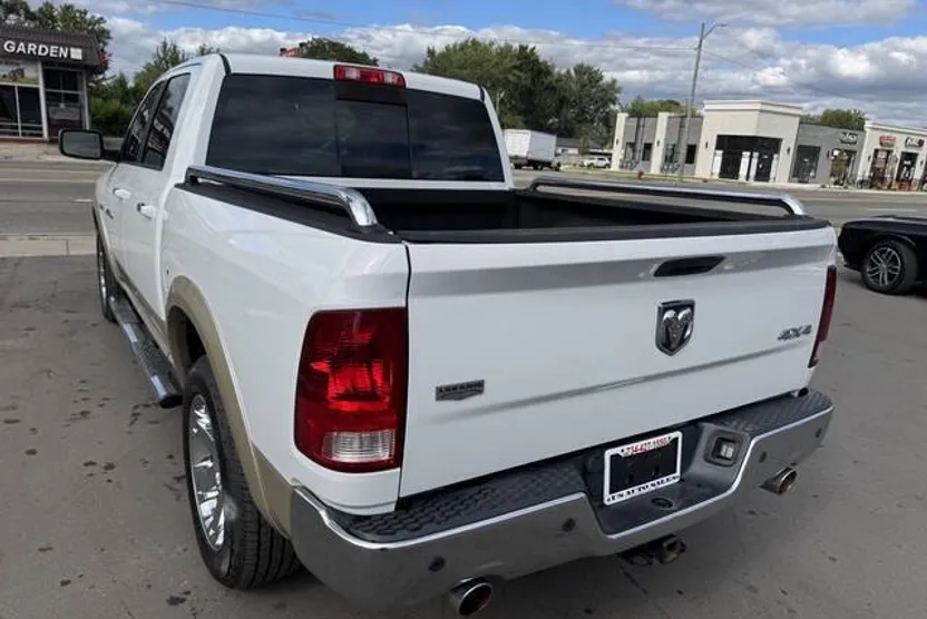 2011 Ram 1500 Laramie photo 1