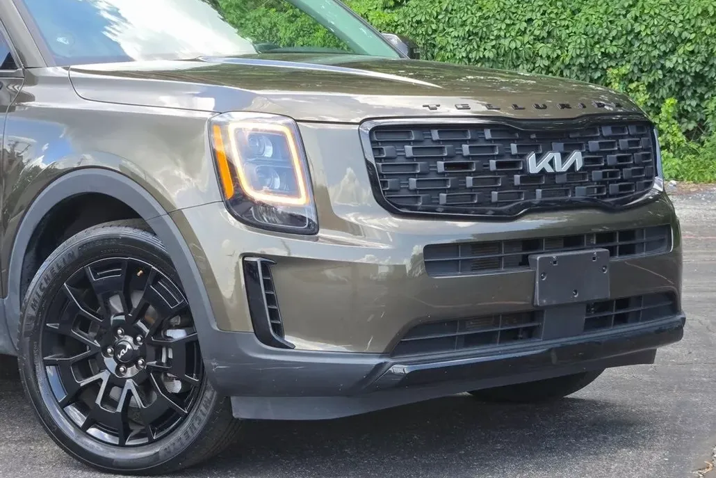 2022 Kia Telluride EX photo 1