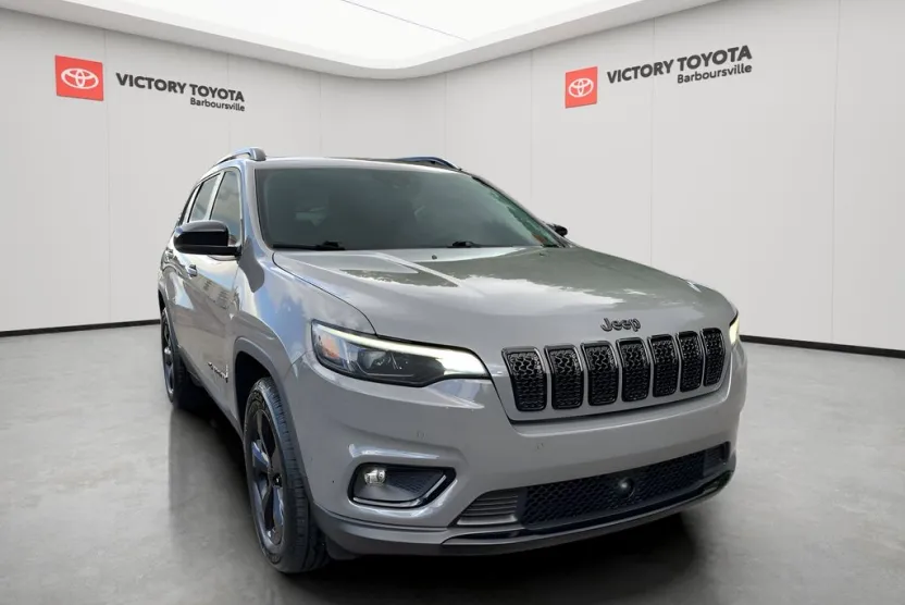 2023 Jeep Cherokee Altitude photo 1