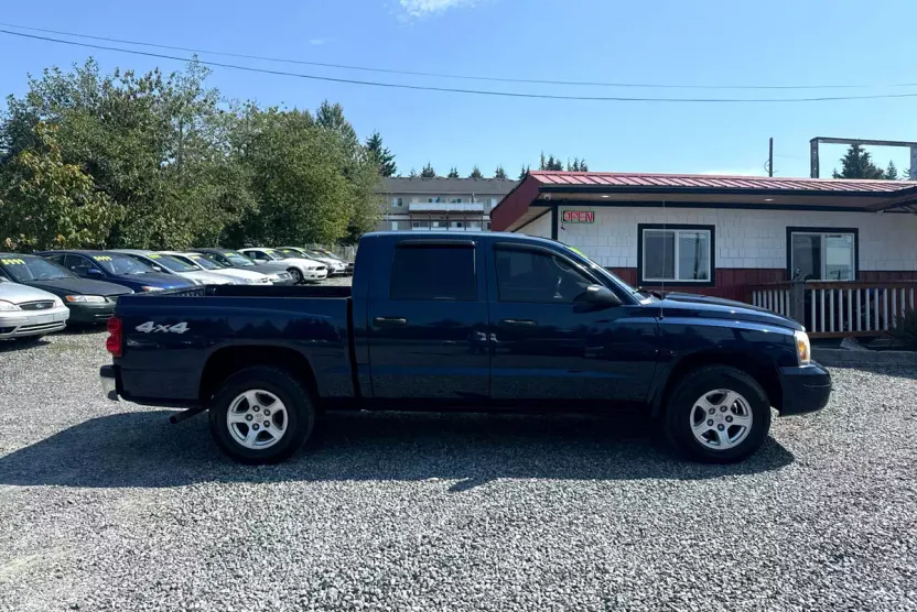 2006 Dodge Dakota SLT Quad Cab photo 1