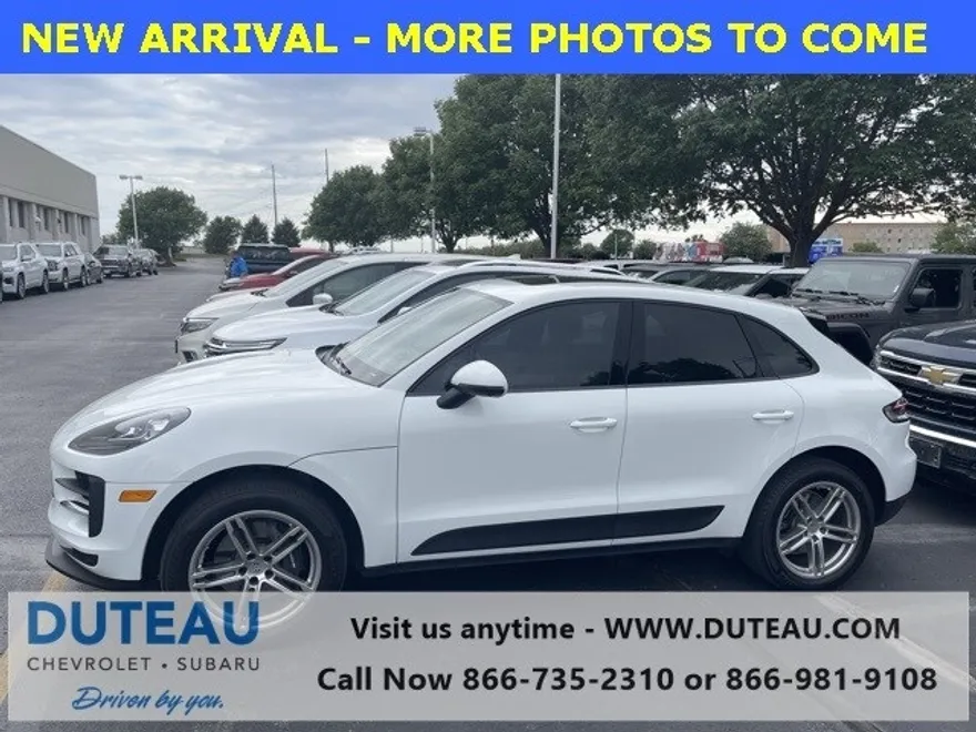 2021 Porsche Macan Base photo 1