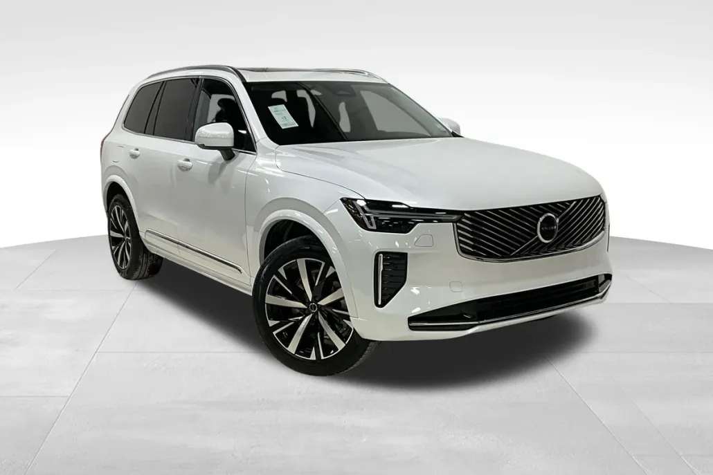 2025 Volvo XC90 Core photo 1