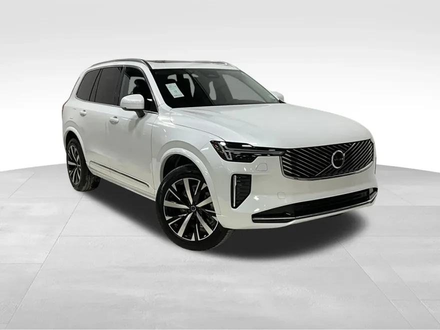 2025 Volvo XC90 Core photo 1