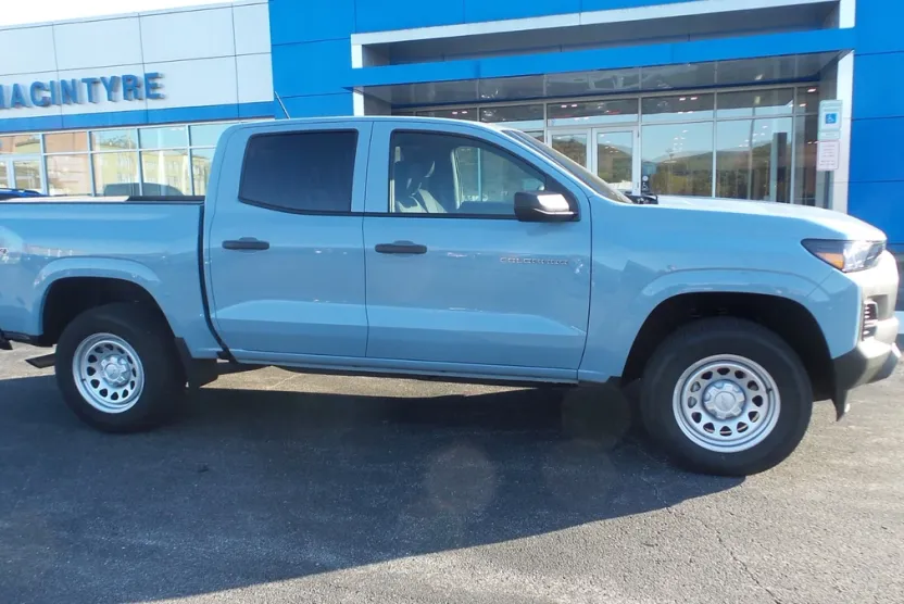 2025 Chevrolet Colorado Work Truck photo 1