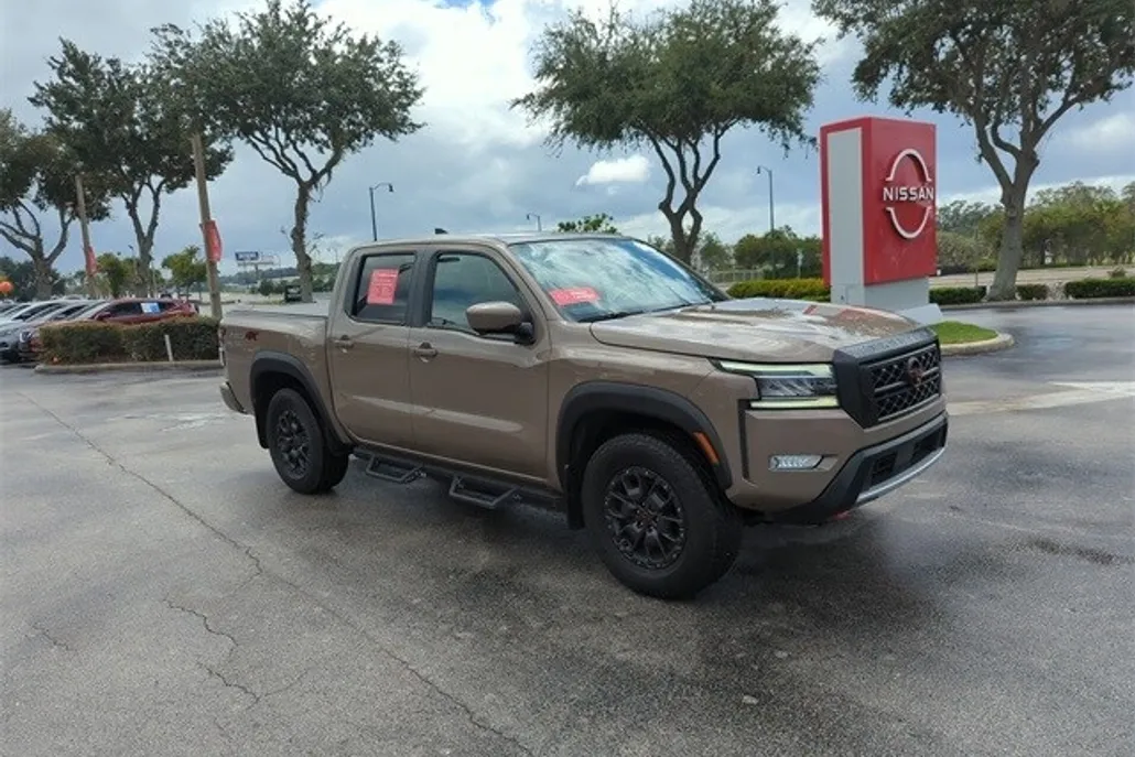 2023 Nissan Frontier PRO-4X photo 1